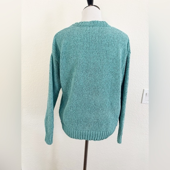 Soft knit pullover sweater Size Medium - Picture 5 of 6